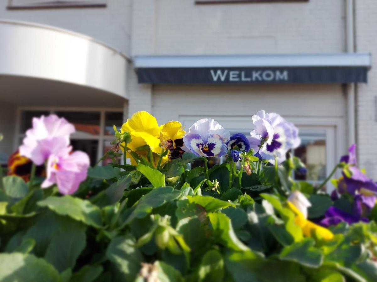 Hotel De Zwaan Schoondijke Eksteriør billede
