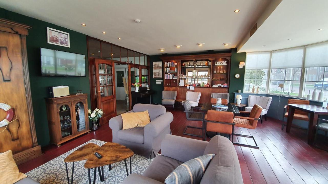 Hotel De Zwaan Schoondijke Eksteriør billede